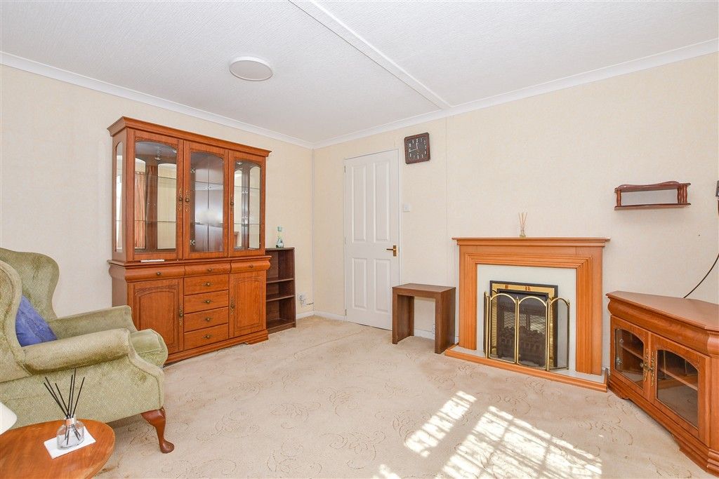 Property photo 3 of 4 Lounge