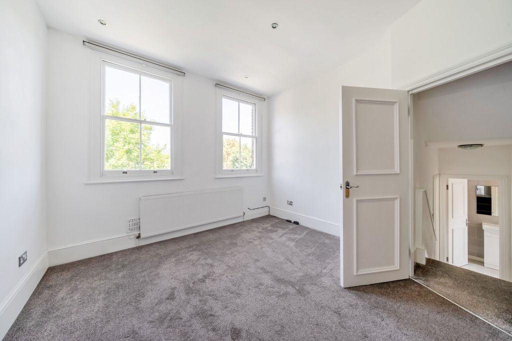 Property photo 1 of 11 Picture No. 04