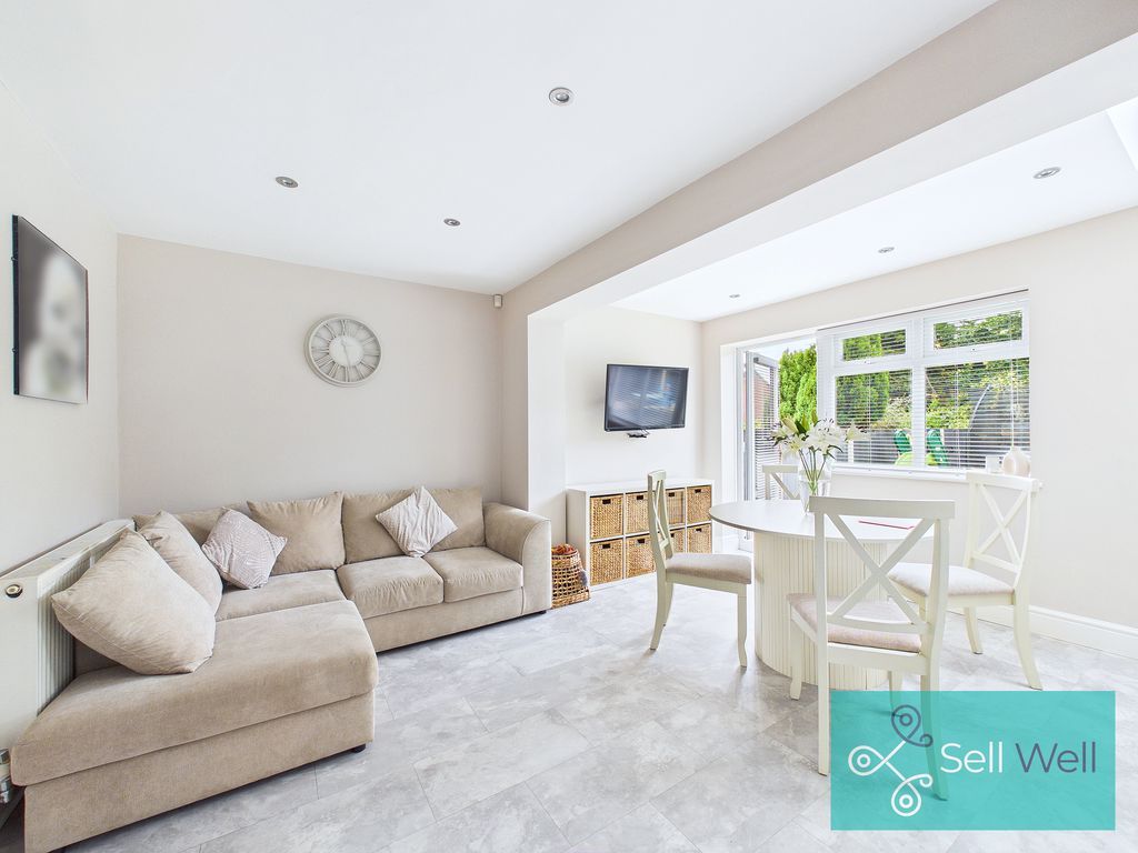 Property photo 3 of 25 Open Plan Living Area