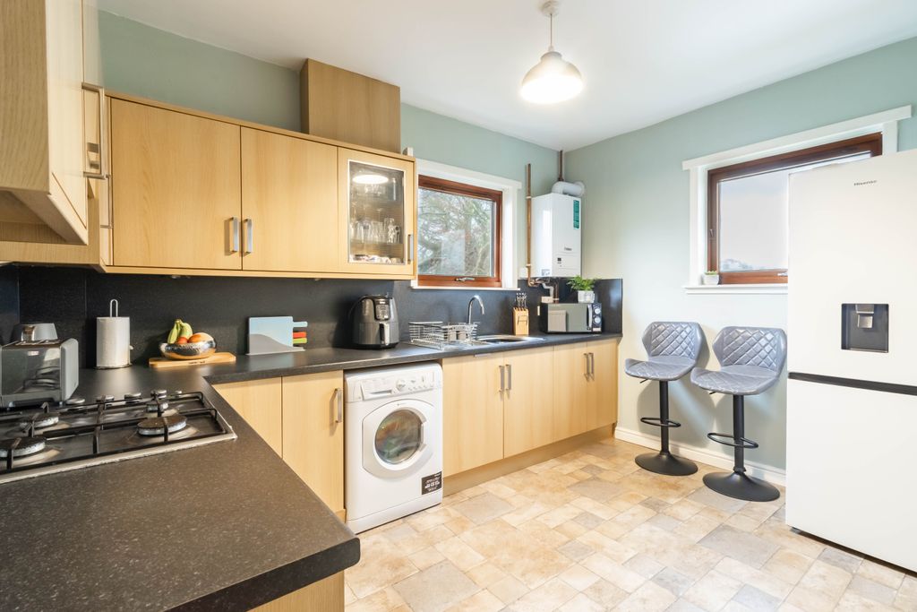 Property photo 3 of 20 Kitchen