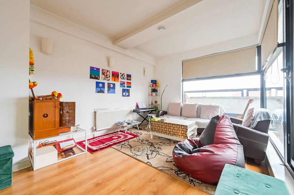 Property photo 1 of 13
