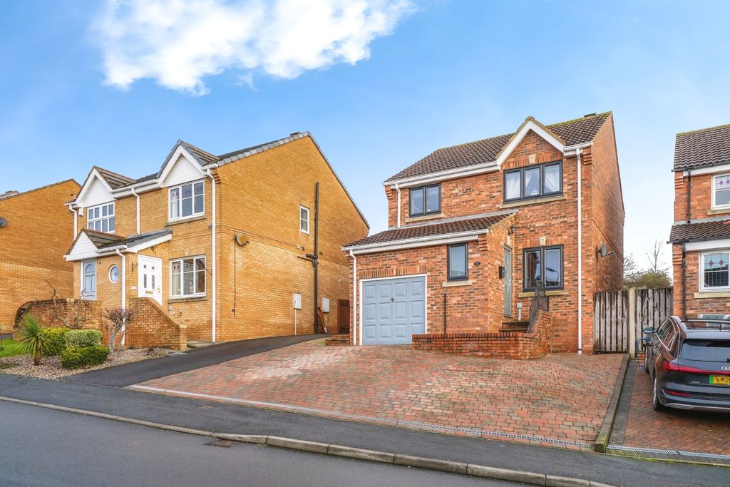 Property photo 1 of 17