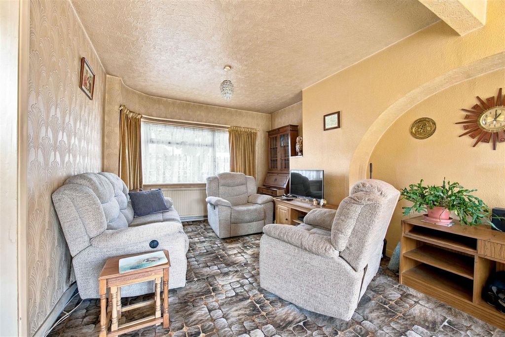 Property photo 3 of 14