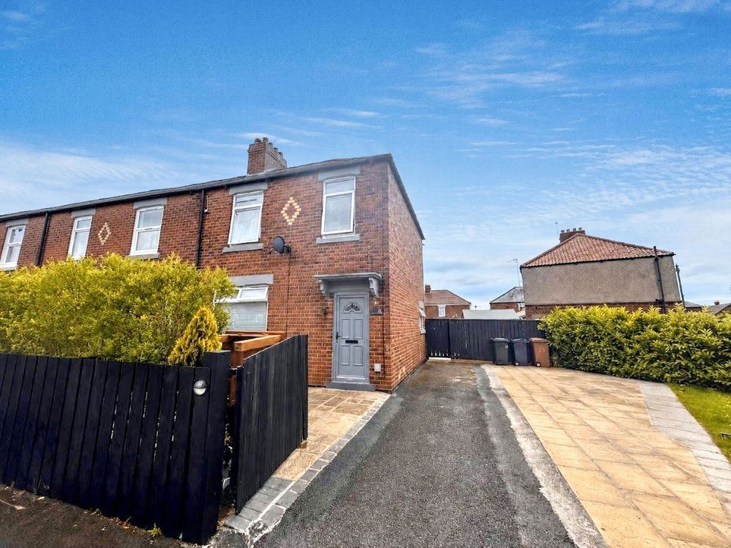 Property photo 1 of 11