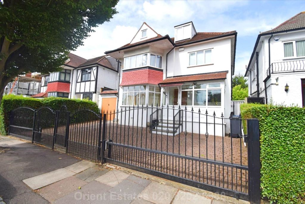 Property photo 1 of 11