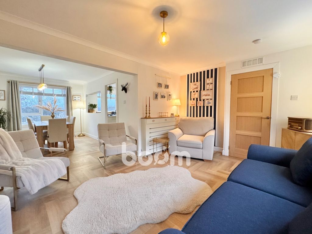 Property photo 2 of 35 Img_4869