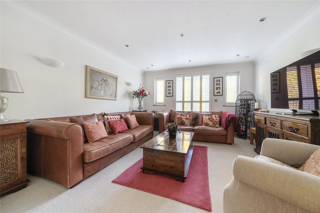 Property photo 3 of 28 Picture No. 23