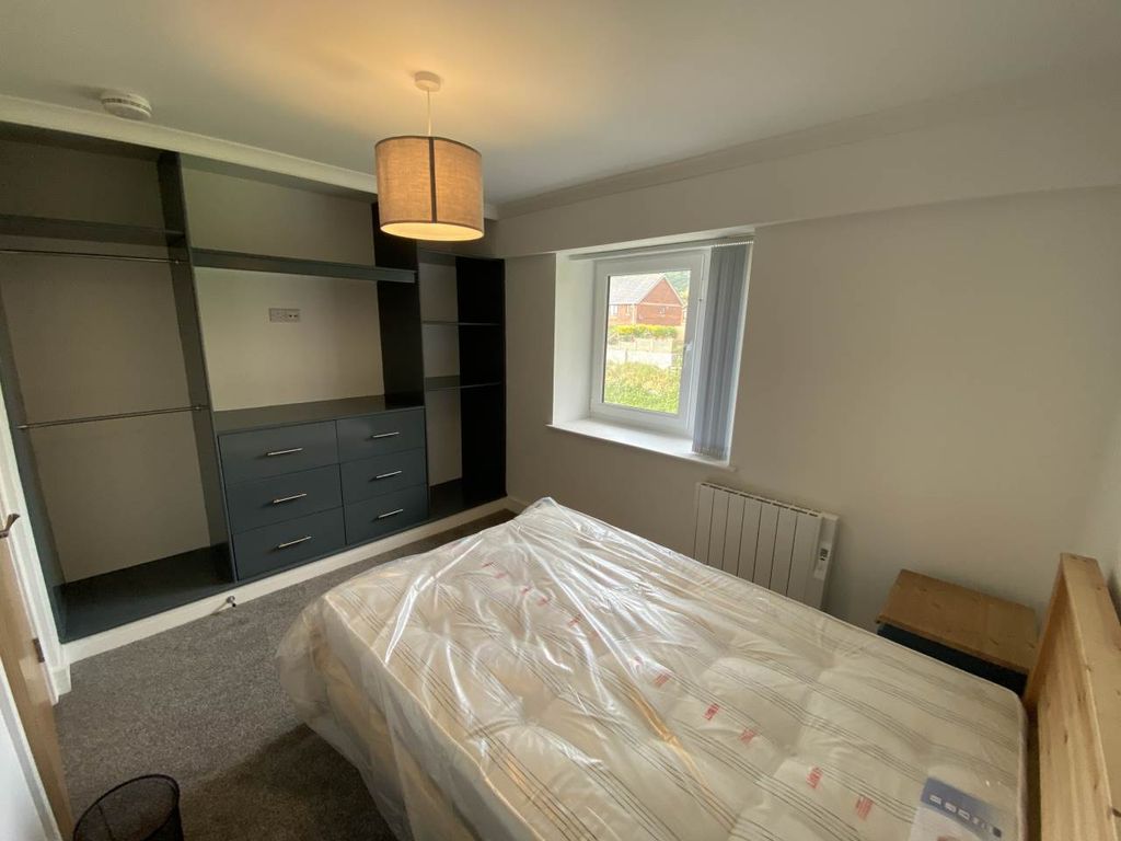 Property photo 3 of 5 Bedroom