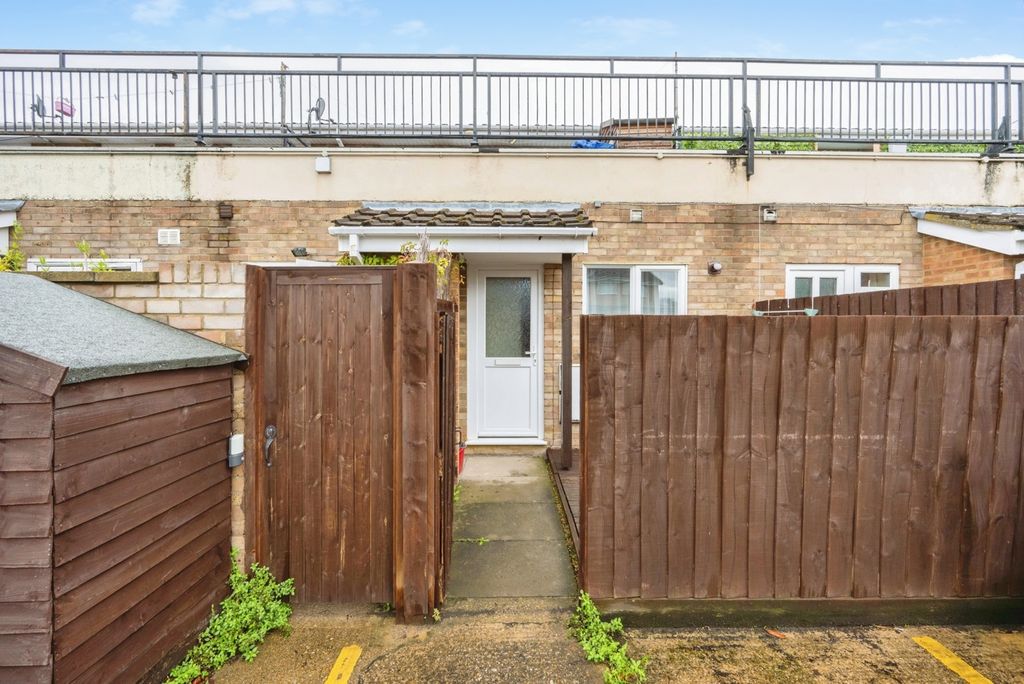 Property photo 1 of 11 Pbox-Img.Jpg