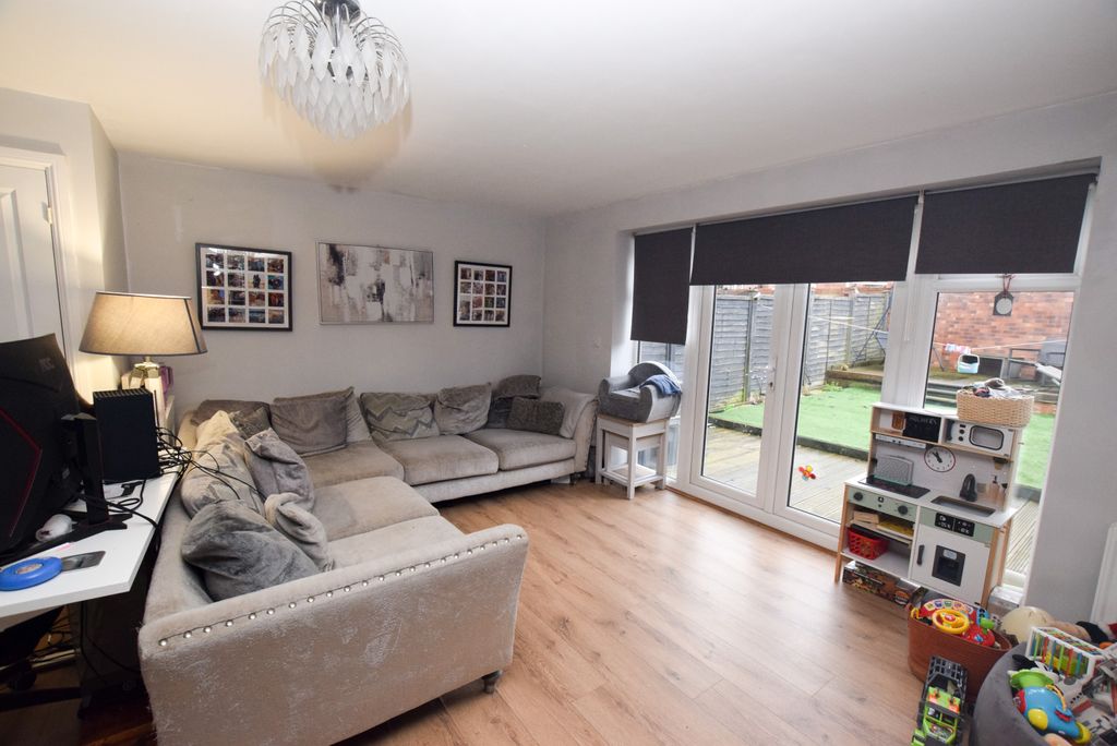 Property photo 2 of 13