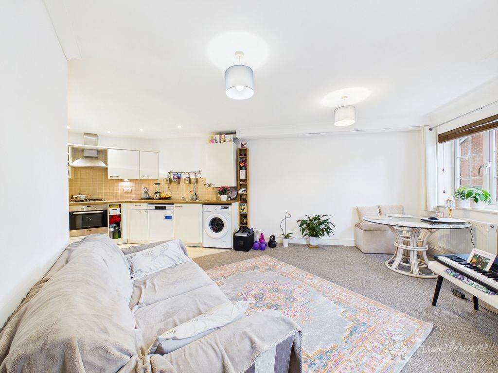 Property photo 2 of 7 Living Room