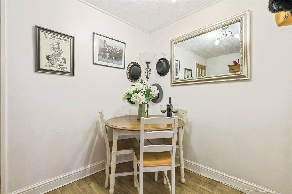 Property photo 3 of 17 Picture No. 08