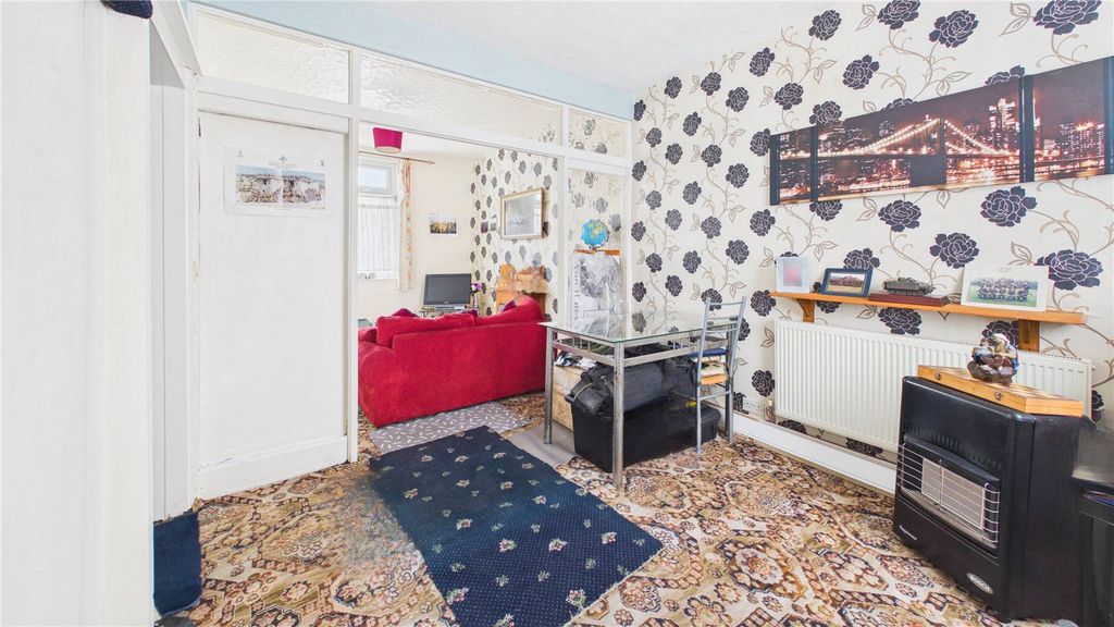 Property photo 3 of 8 Picture No. 07