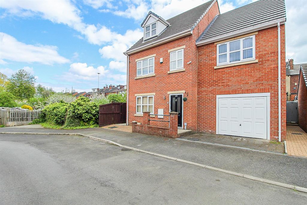Property photo 1 of 16