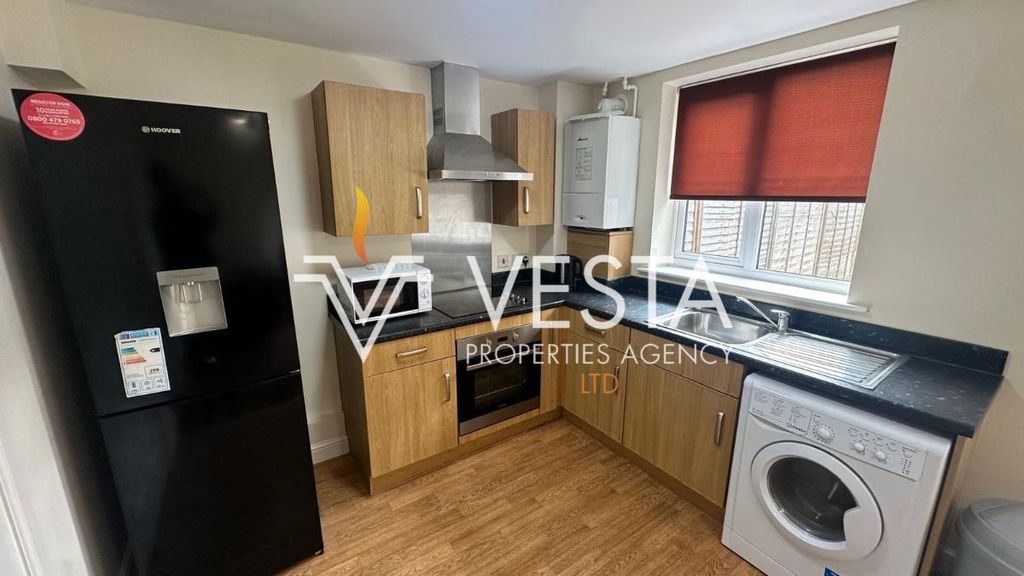 Property photo 3 of 37