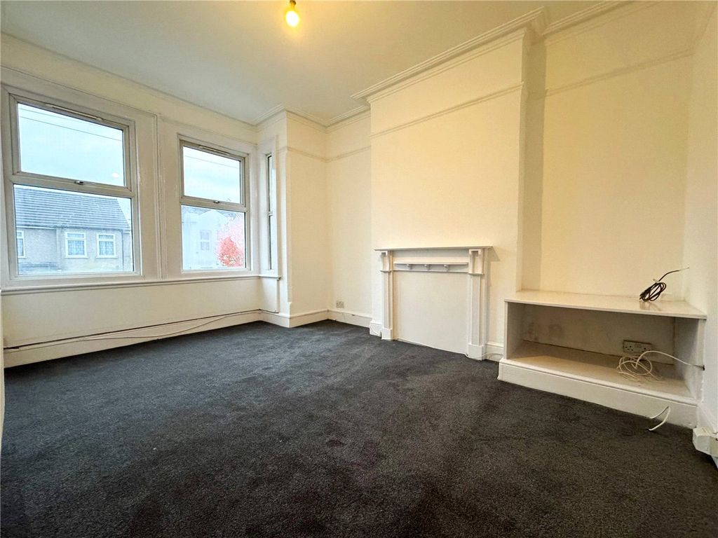 Property photo 1 of 6 Picture No. 17