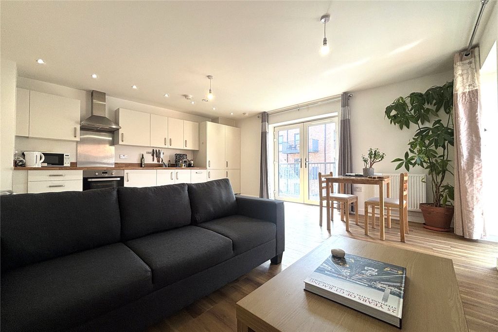 Property photo 2 of 10 Living Room