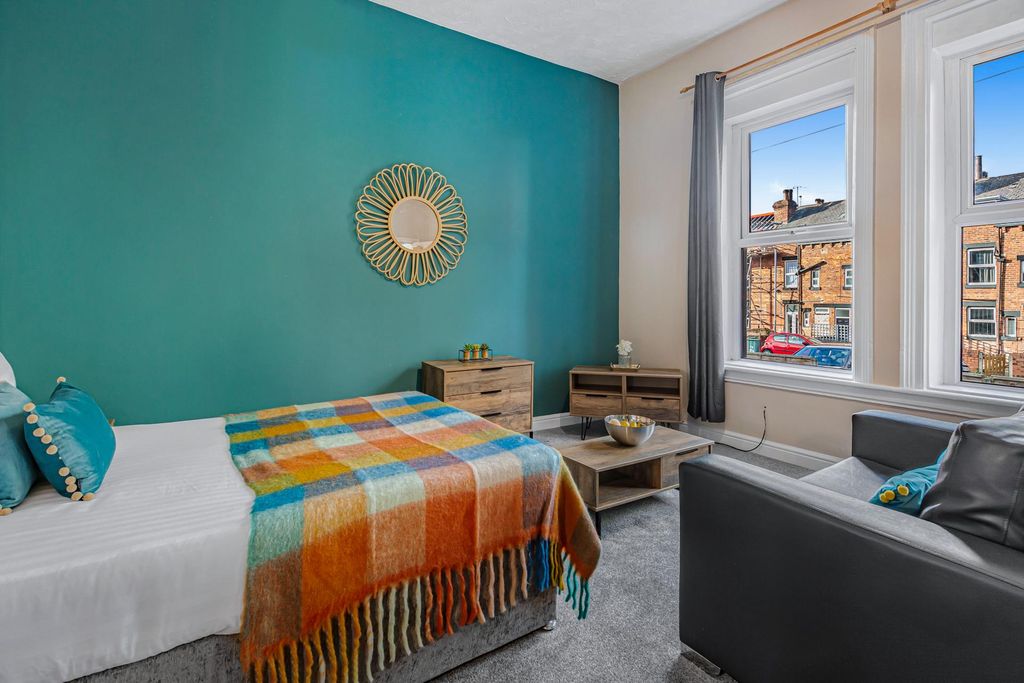 Property photo 3 of 9 Property Photo