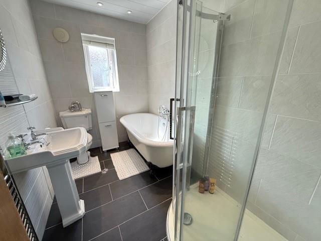Property photo 3 of 22 Bathroom