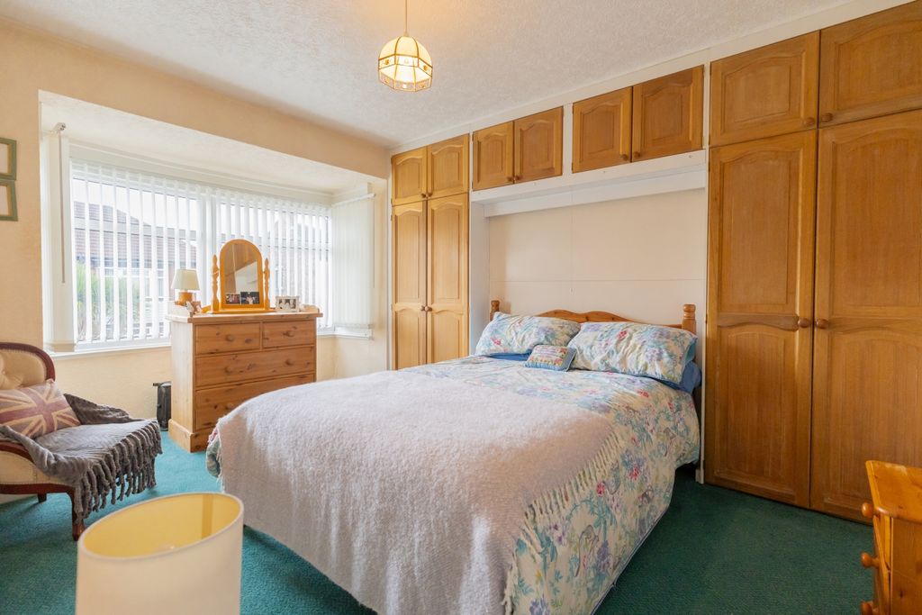 Property photo 3 of 18 Bedroom 1