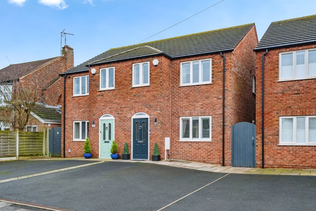 Property photo 1 of 20 External