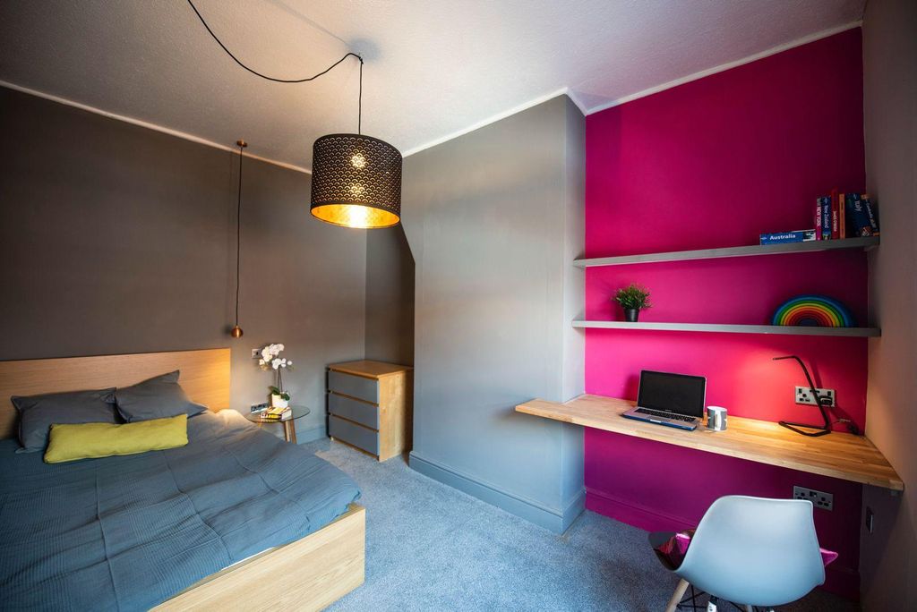 Property photo 1 of 14 Bedroom 3