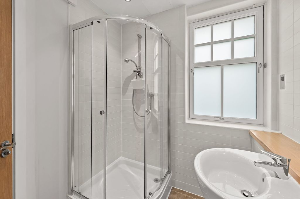 Additional image 16 of 3 bed flat for saleKenilworth Gate, Wellgate Drive, Bridge Of Allan FK9