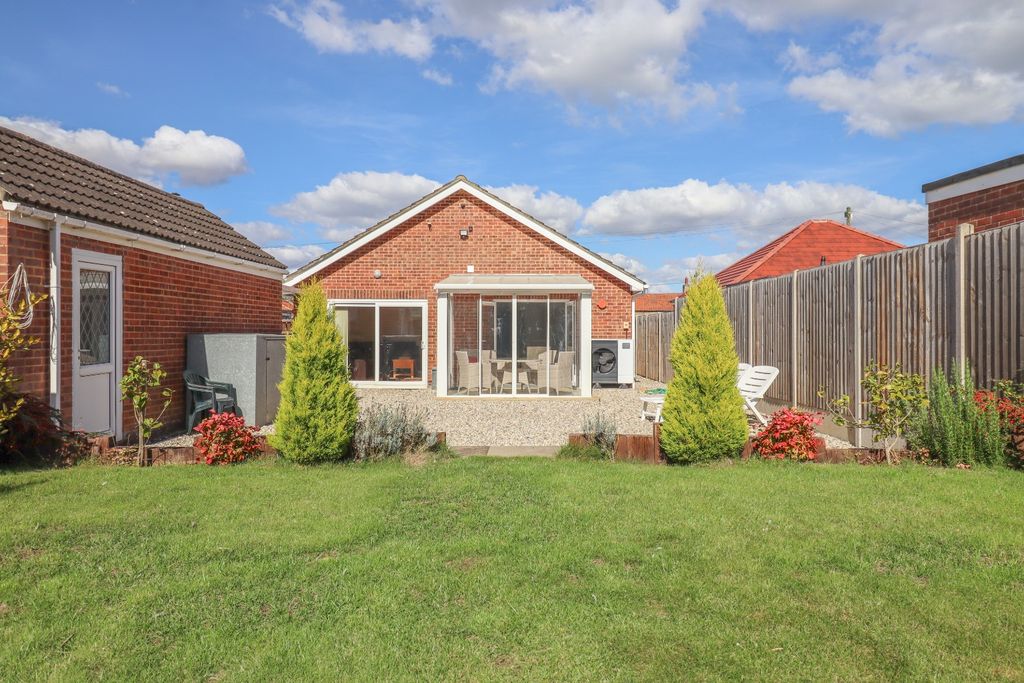 Property photo 1 of 24 4301172
