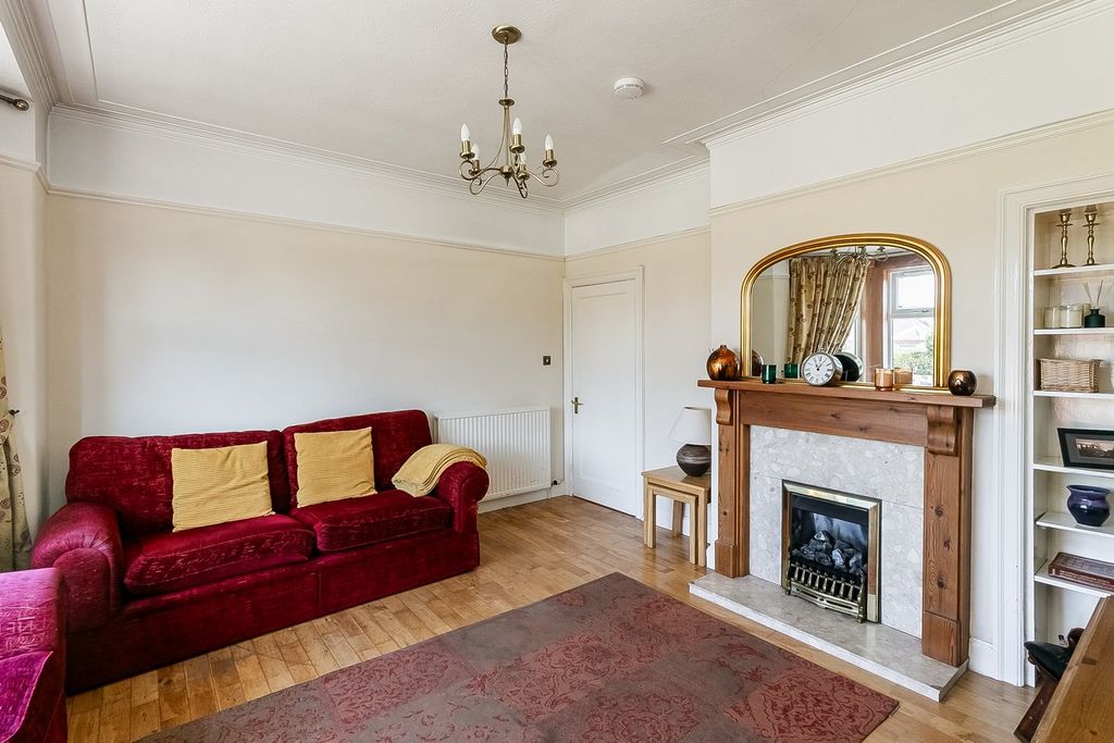 Property photo 3 of 37