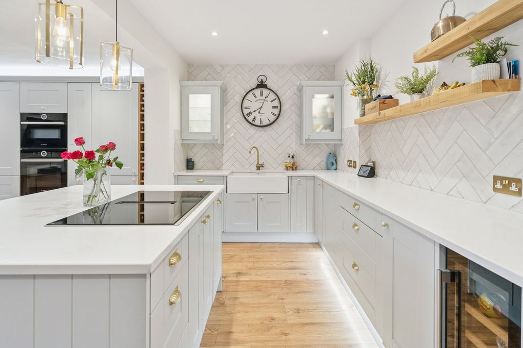 Property photo 3 of 22