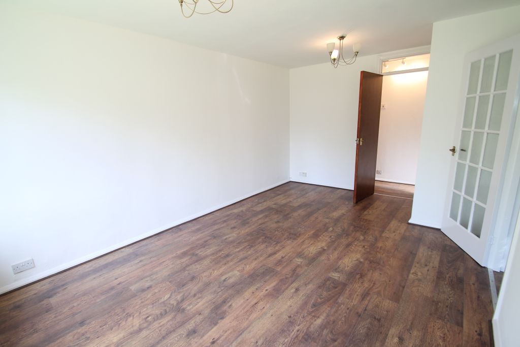 Property photo 2 of 8 Img_3948