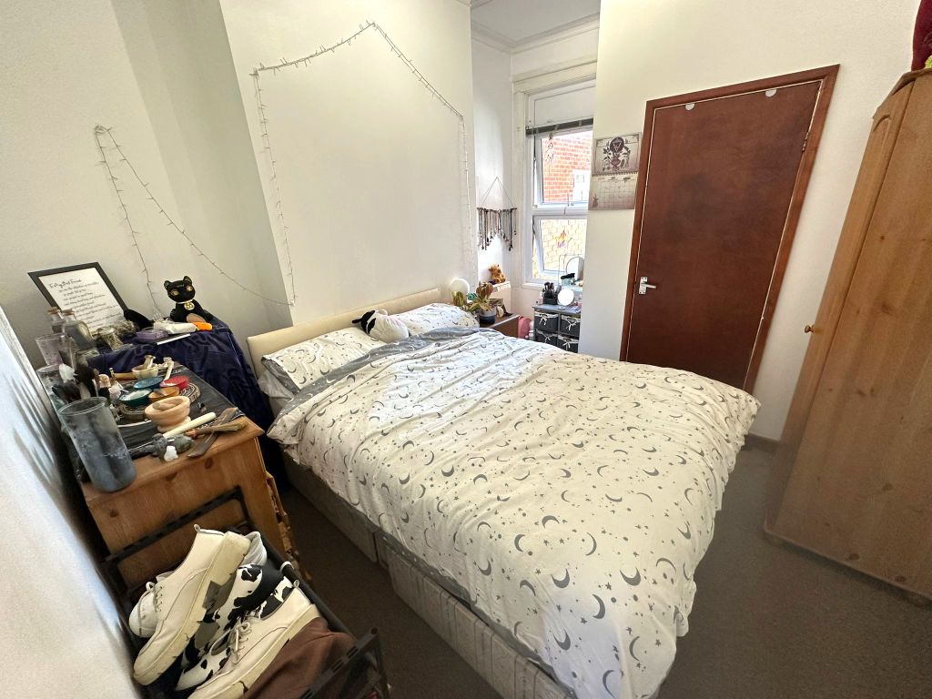 Property photo 2 of 16 Property