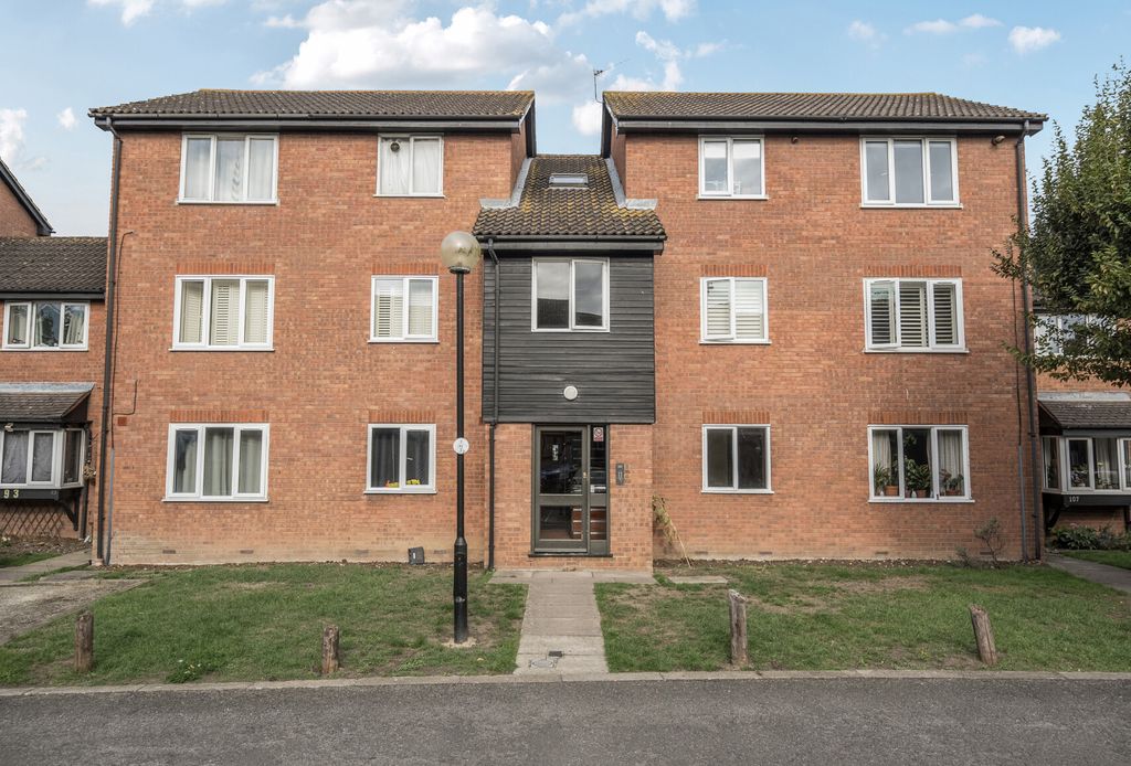 Property photo 1 of 12 1346426-1-68c1422...
