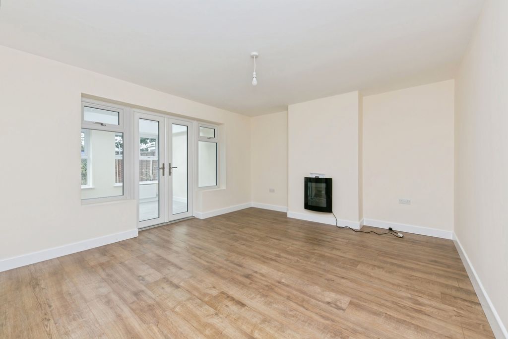Property photo 2 of 16 Pbox-Img.Jpg