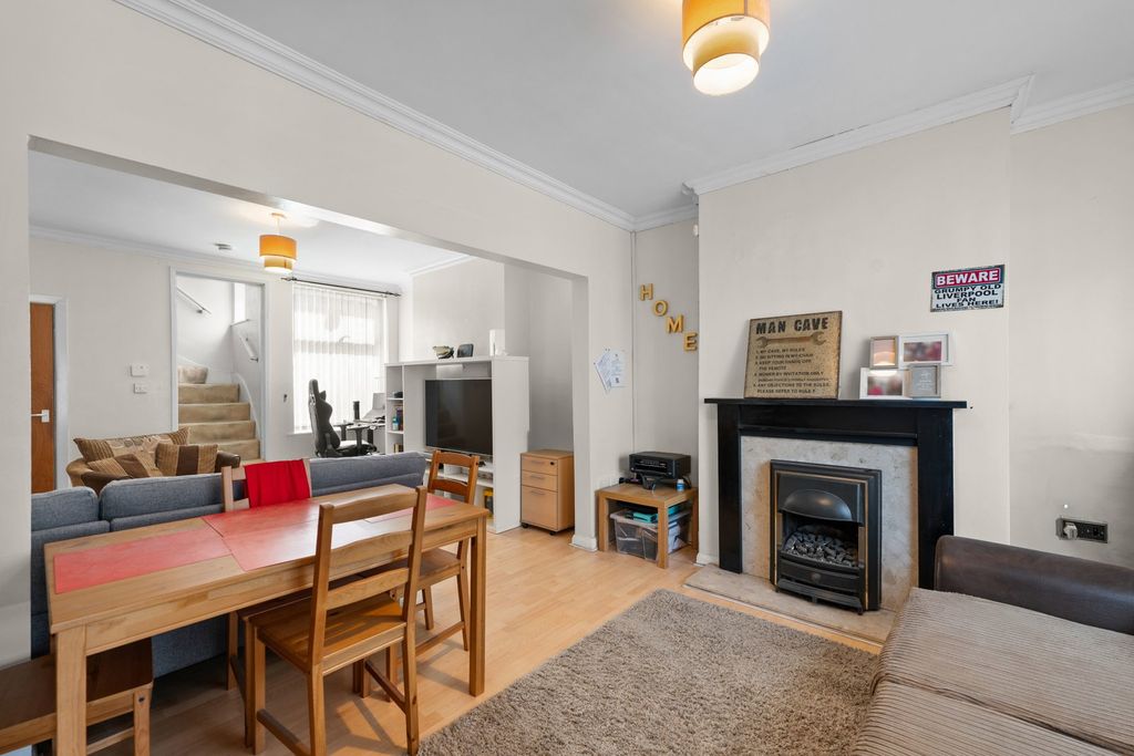 Property photo 2 of 19