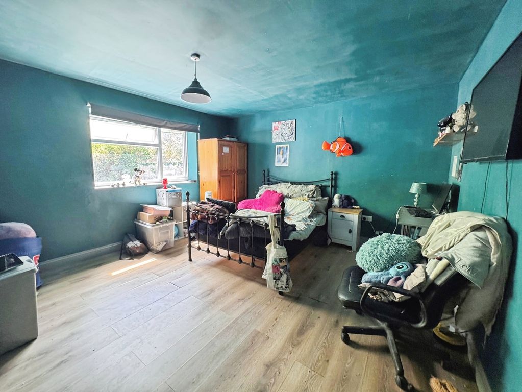 Property photo 3 of 18 Pbox-Img.Jpg