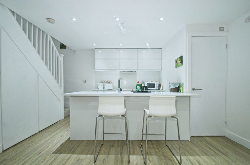 Property photo 3 of 18 Photo