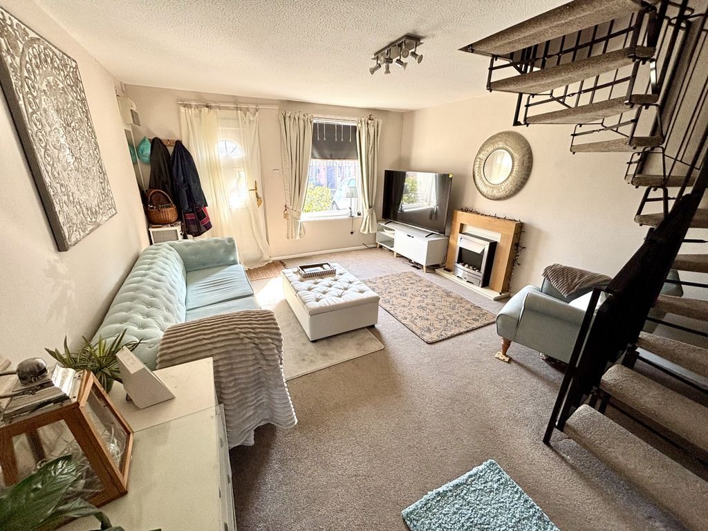 Property photo 3 of 15 Photo 16
