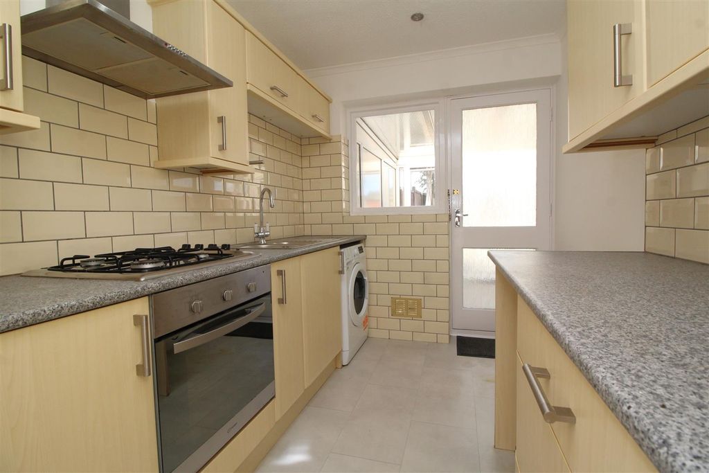Property photo 2 of 11 Kitchen 2.Jpg