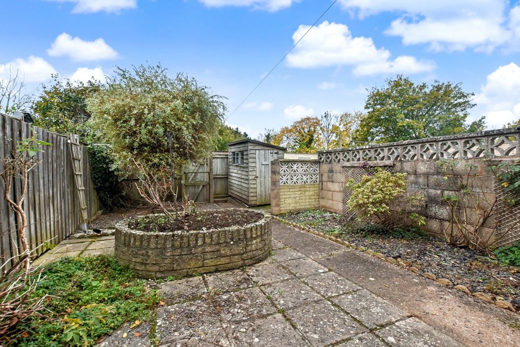 Property photo 3 of 14 Garden