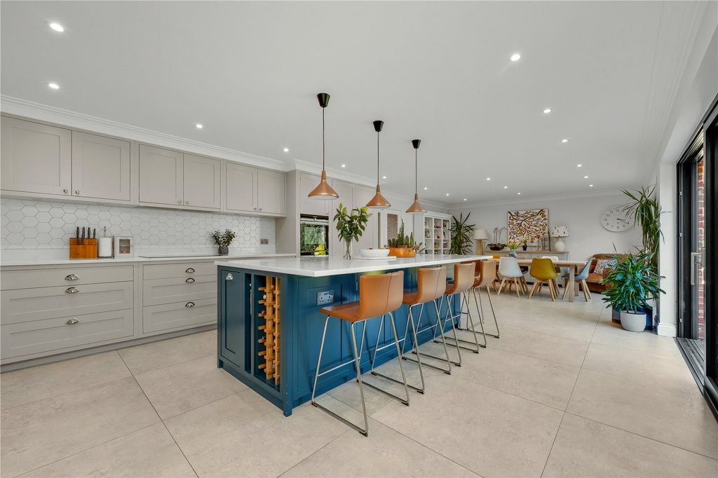 Property photo 2 of 22 Kitchen