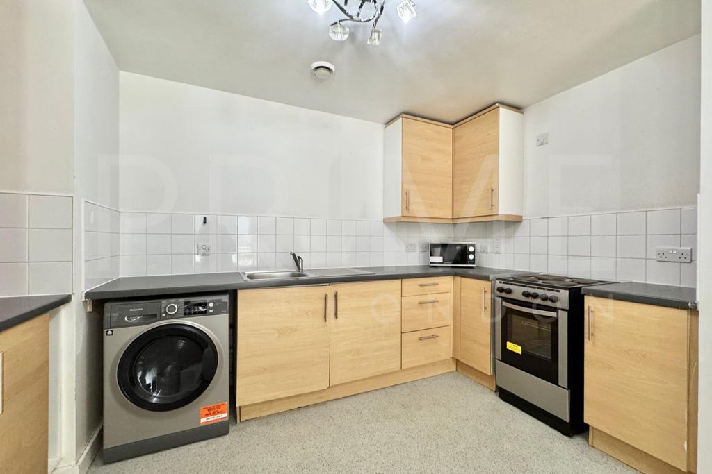 Property photo 2 of 8 20251030_110256378_Ios.Jpg