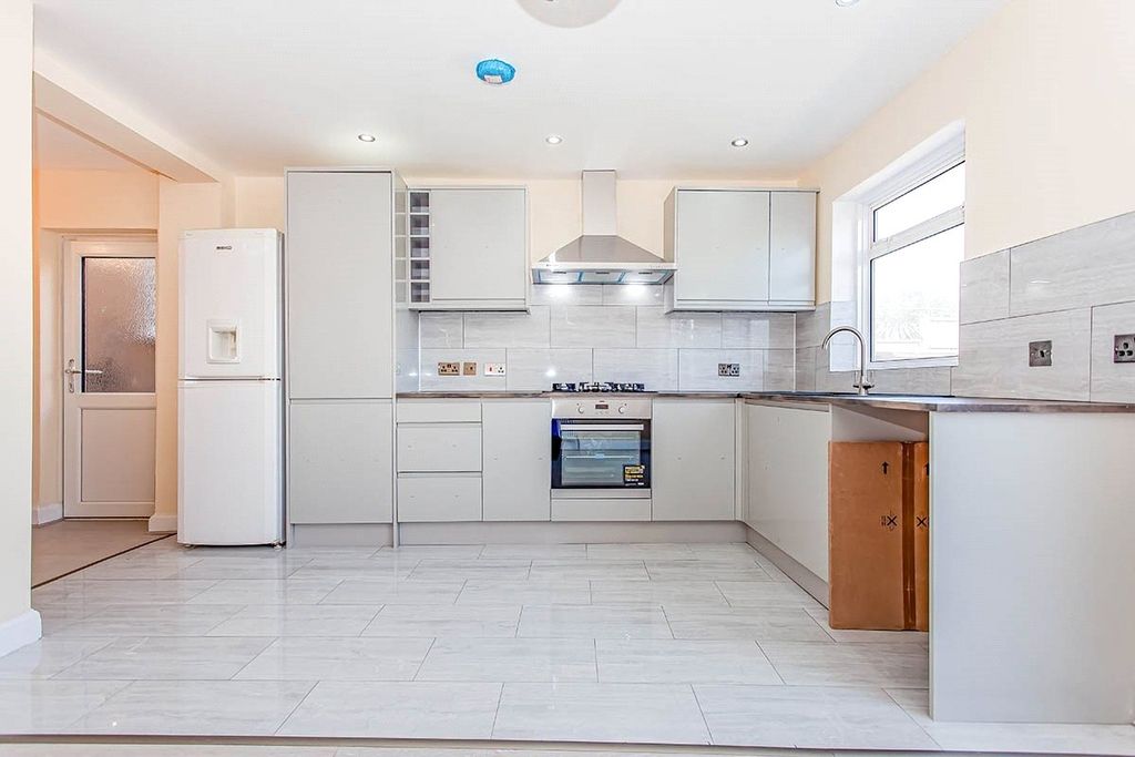 Property photo 2 of 13 Picture No. 03