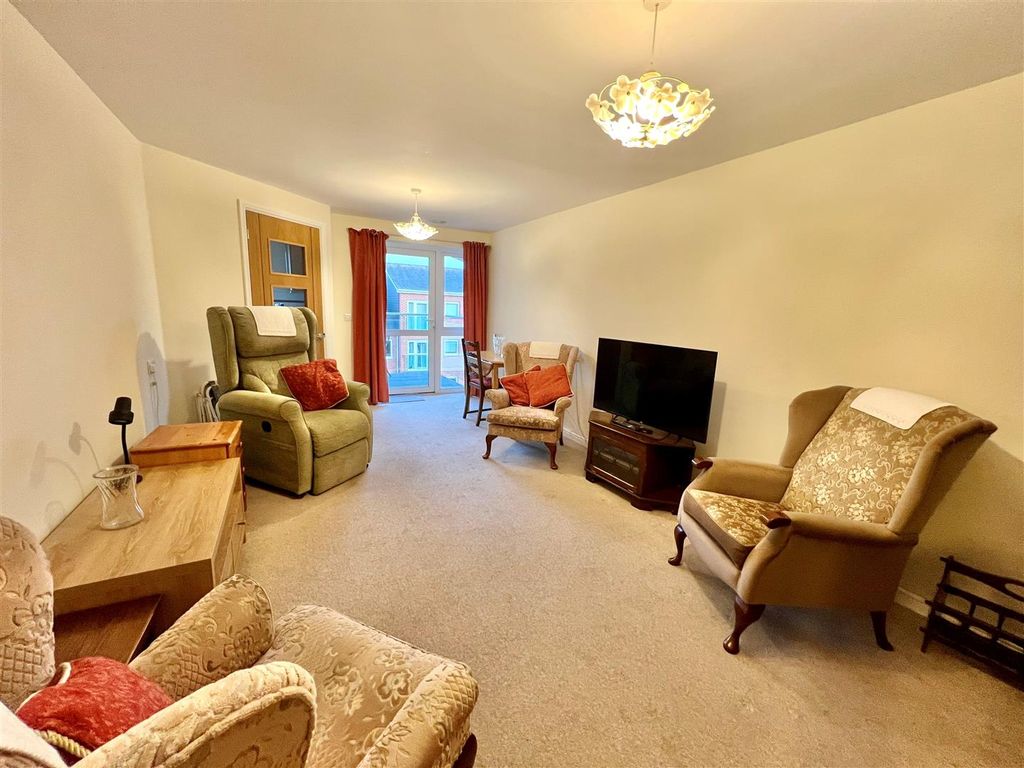 Property photo 3 of 25