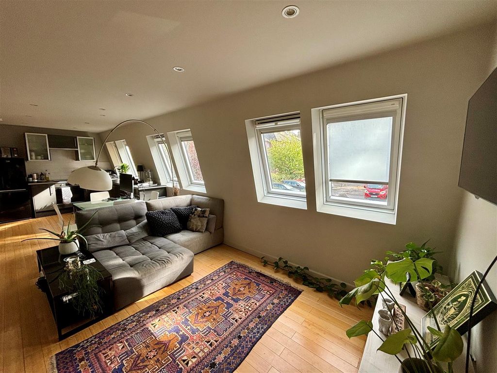 Property photo 2 of 6 Studio 3.Jpg