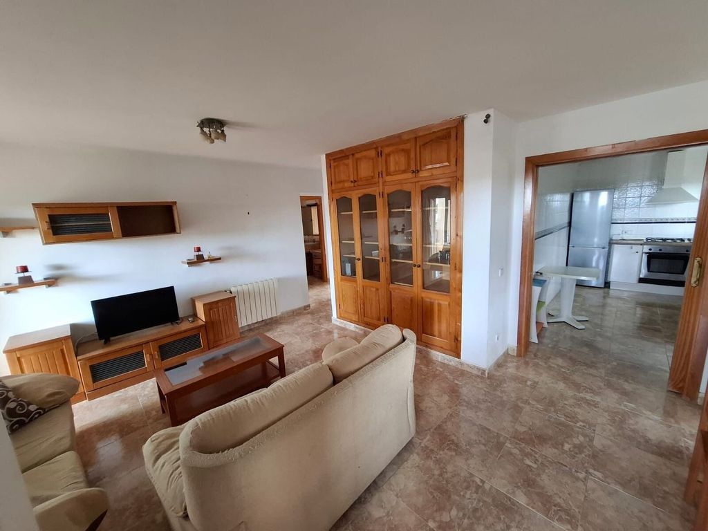 Property photo 1 of 13 Spacious 2-Bedroom Home With Terrace In San Antonio