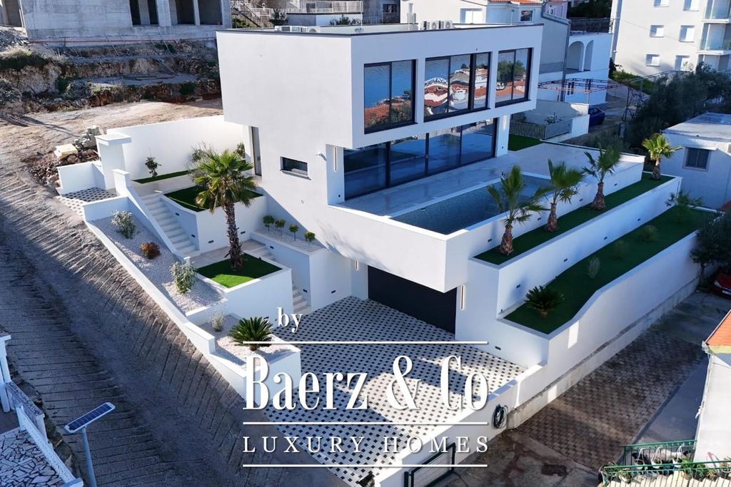 Property photo 2 of 35