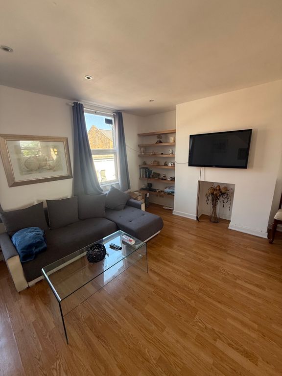 Property photo 2 of 8