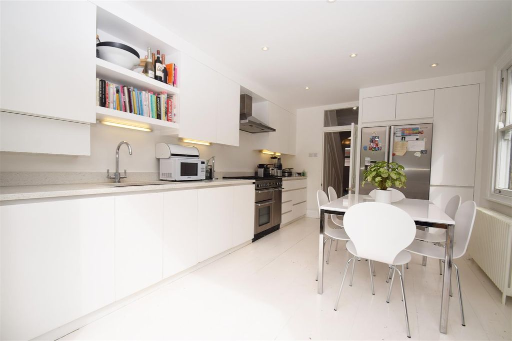 Property photo 3 of 23 Property Photo