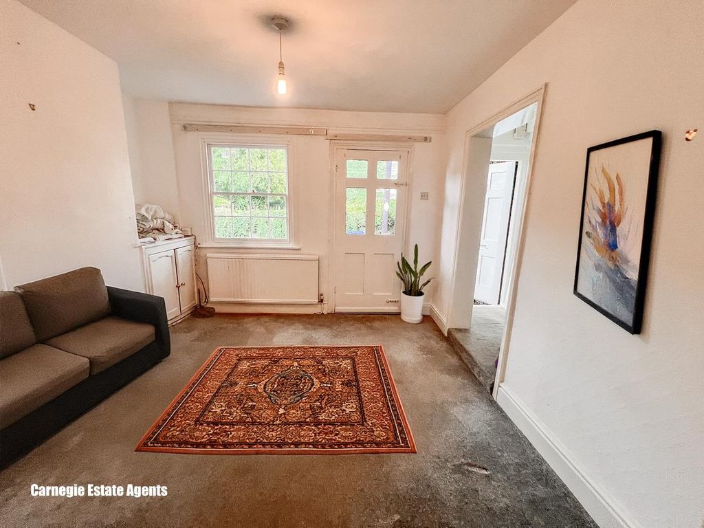 Property photo 3 of 12 Living Room